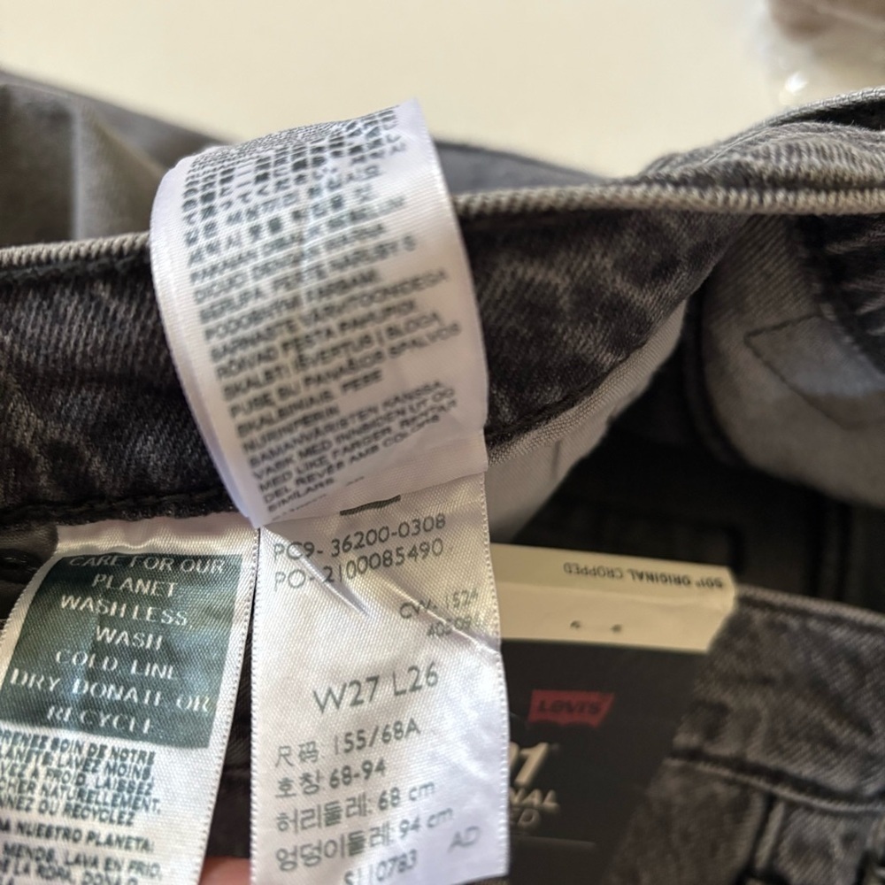 Levis 501 Womens Original Cropped Straight Leg Jeans size 27x26 - Picture 9 of 13
